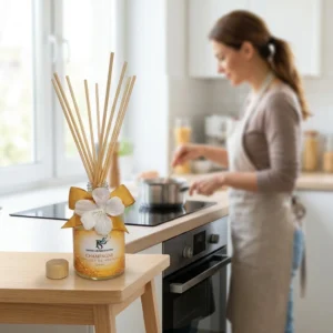 Mulher cozinhando com o aroma do Difusor de Aromas Champagne na Cozinha